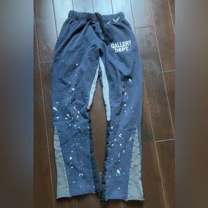 Gallery dept dark blue pants. Size Medium.